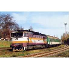 Motorová lokomotiva 750.225 ve st.Hlinsko v Čechách-listopad 2000