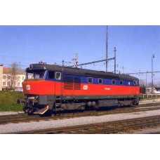 Motorová lokomotiva 751049-8 v Pardubicích - květen 2001